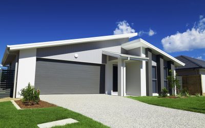 5 Tips for Washing Your Garage Door